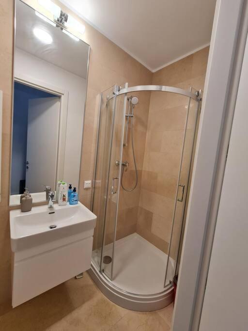 Apartament Luxuria Bucureşti